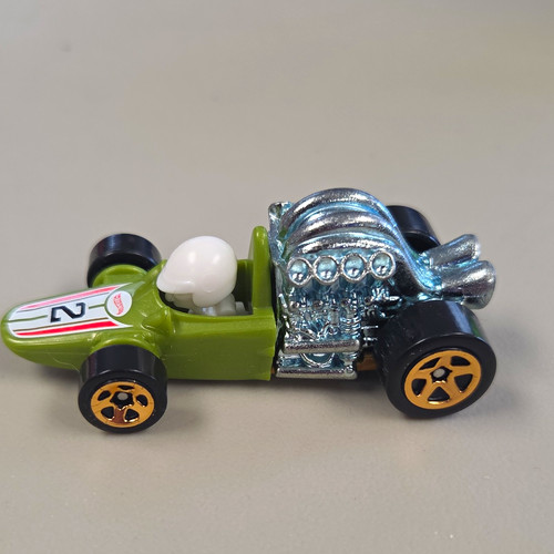 Hot wheels head starter 50 - wheels,